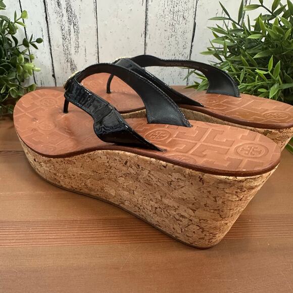 Tory Burch Women's Thora Black Patent Leather Wedge Sandals Size 7.5 - Picture 4 of 9